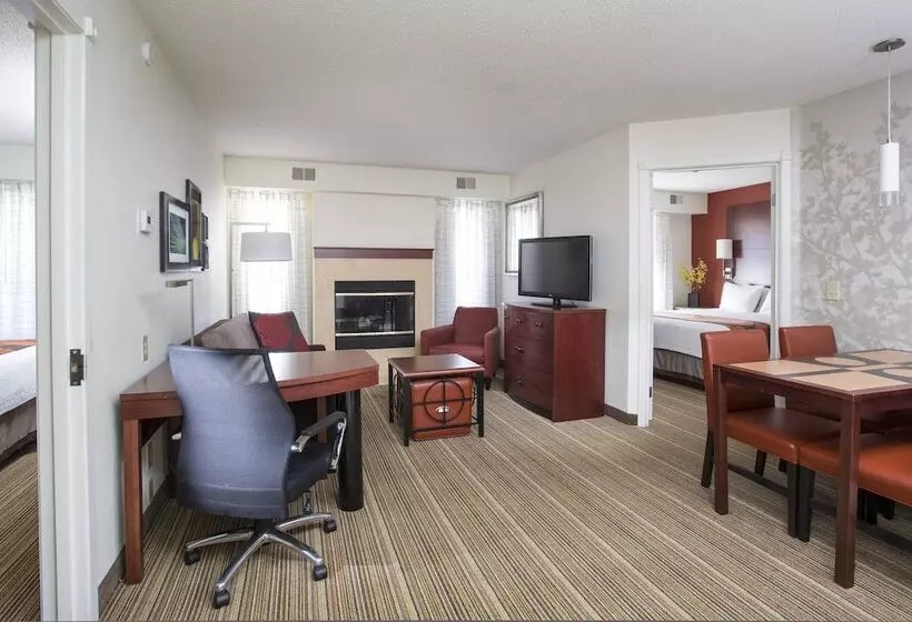 سوئیت 2 خوابه, Residence Inn Rockford