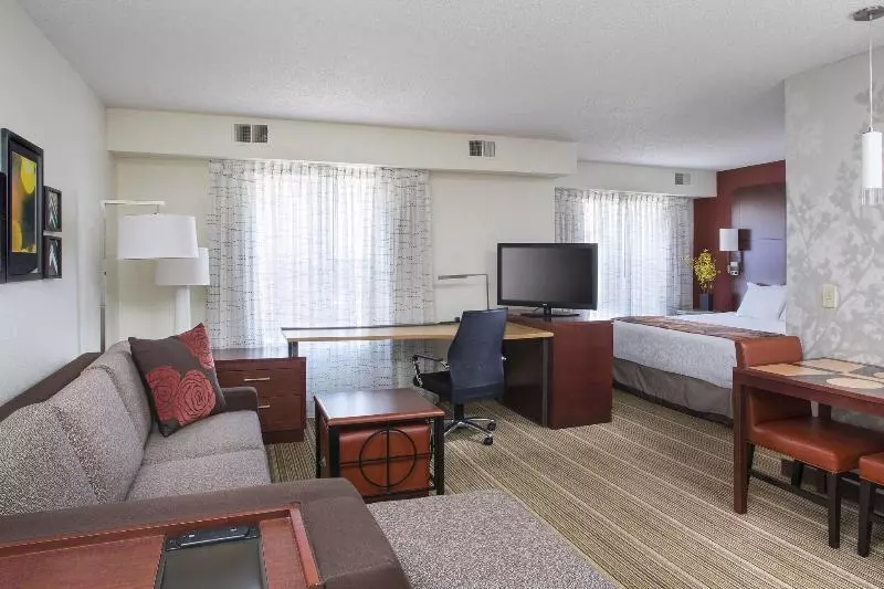 استودیو استاندارد با تخت کینگ, Residence Inn Rockford