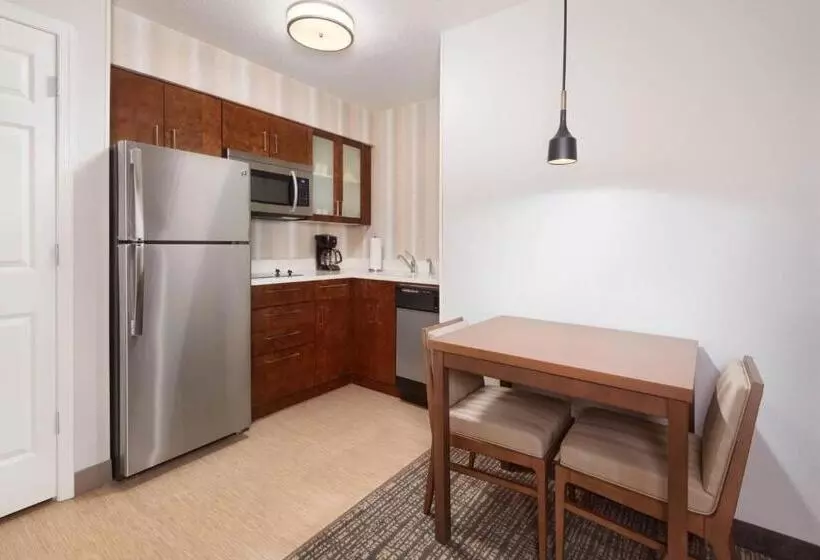 استودیوی استاندارد, Residence Inn By Marriott State College