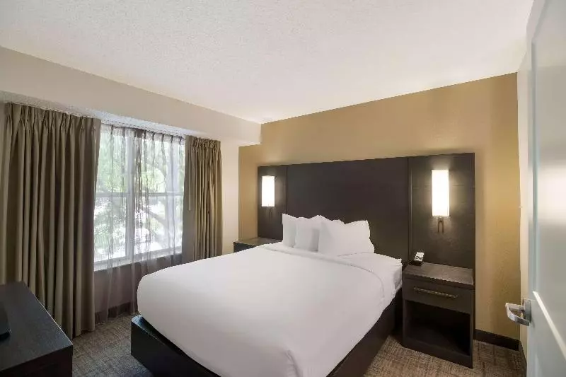 スイート, Sonesta Es Suites Dallas Richardson