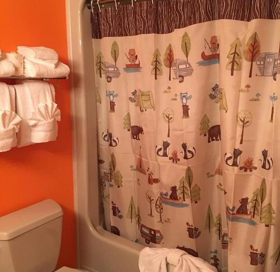 جناح عائلي, Laughlin River Lodge