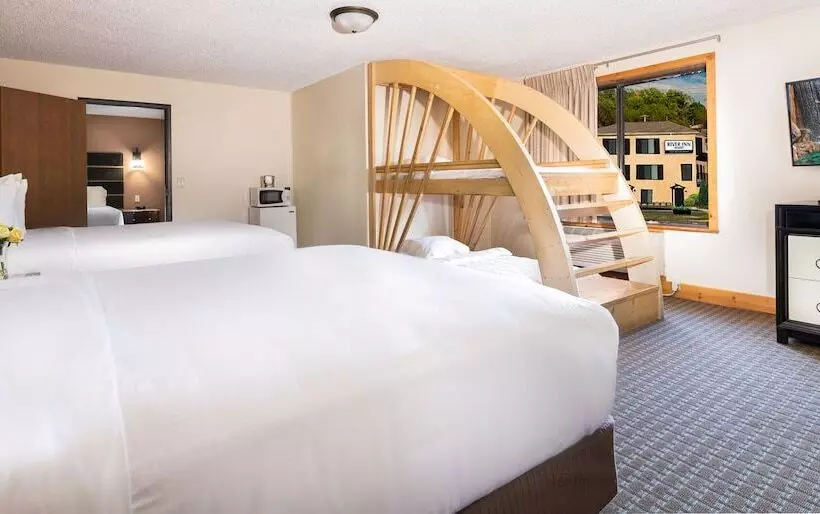 اتاق استاندارد, The Vue Boutique Hotel & Boathouse