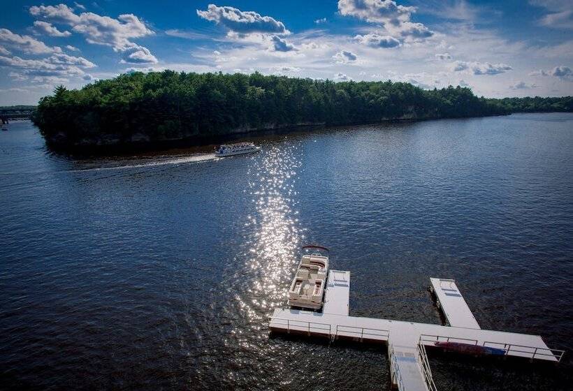 סוויטה עם נוף לנהר, The Vue Boutique Hotel & Boathouse