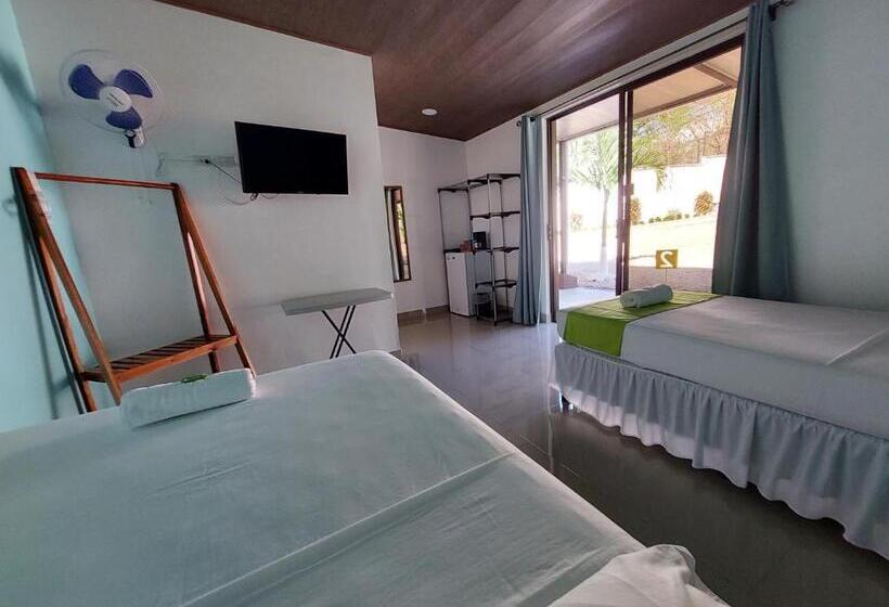 四人标准间, Carlota Tamarindo