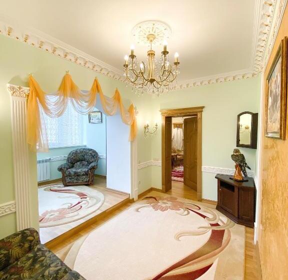 سوییت, петрос Family