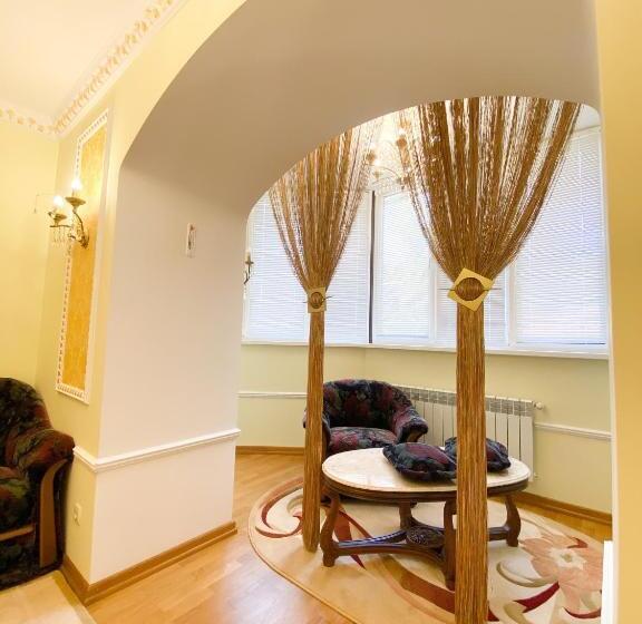 سوییت سوپریور, петрос Family