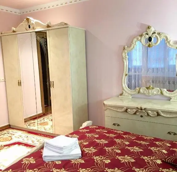 Deluxe Kolmen Hengen Huone, петрос Family