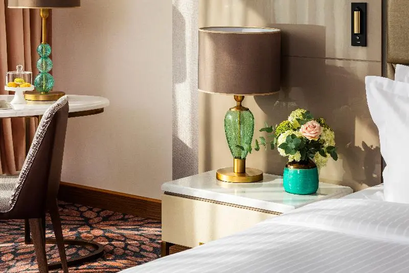Standardzimmer Kingsize Bett, Grand Hotel Millennium Sofia