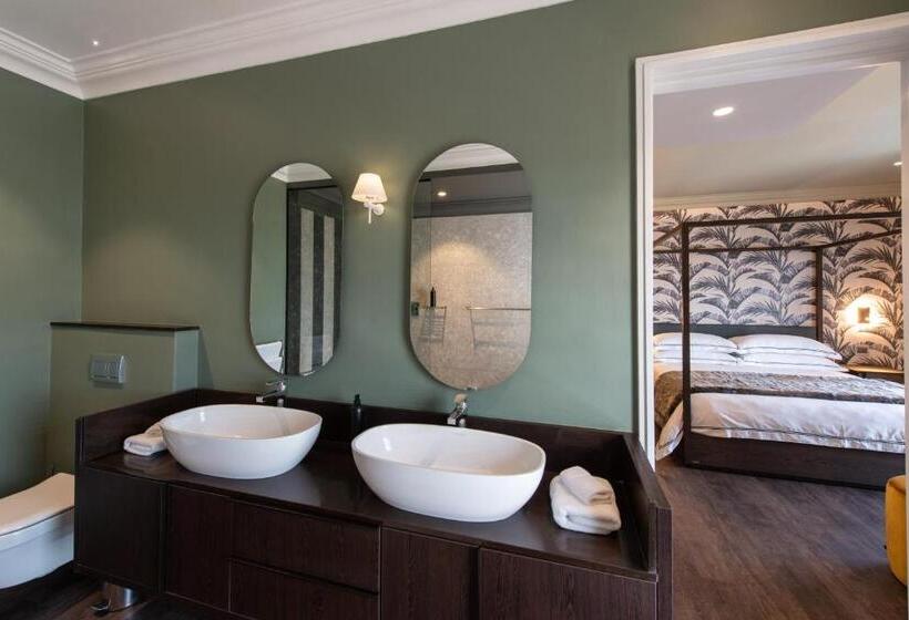 エクゼクティブスイート, The Feather Hill Boutique