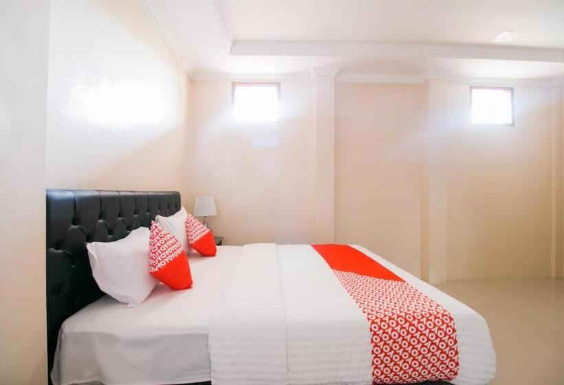 Delüks Süit, Oyo 1667 Edotel Smkn 1 Pacet