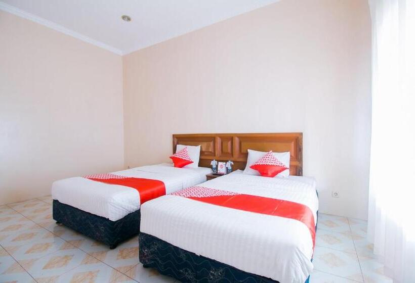 Delüks Oda, Oyo 1667 Edotel Smkn 1 Pacet