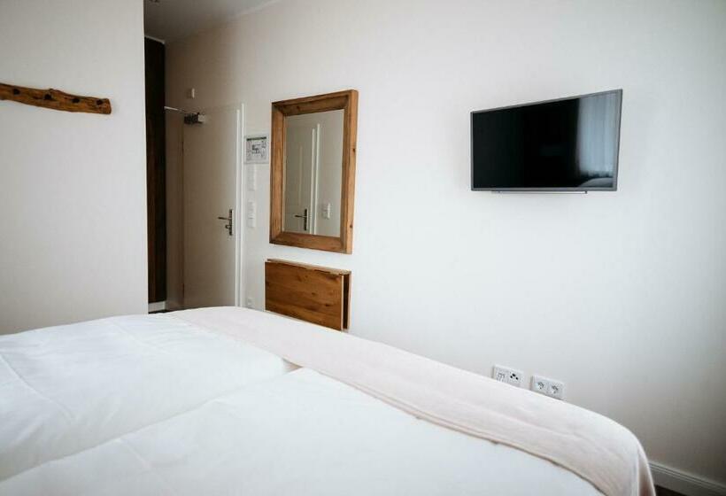 غرفة قياسية, Zum Mühlenteich