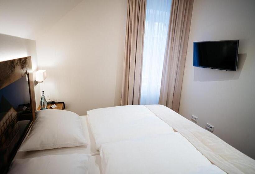 غرفة قياسية, Zum Mühlenteich