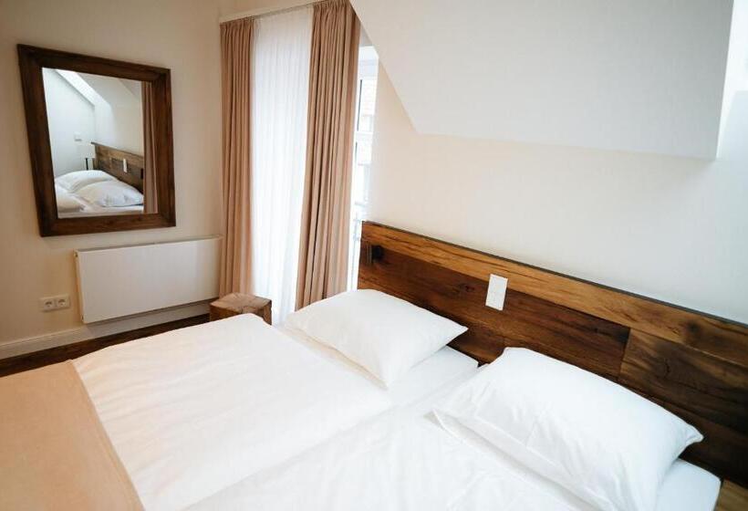 غرفة قياسية, Zum Mühlenteich