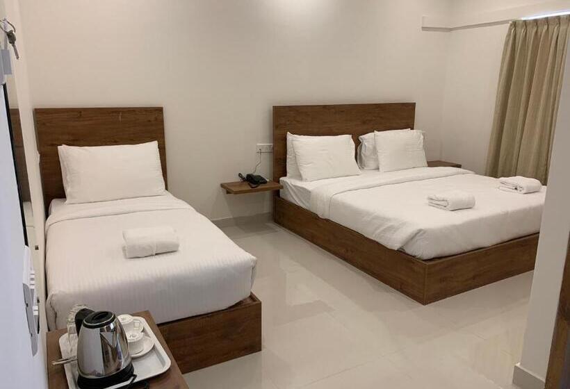 غرفة عائلية, Airport City