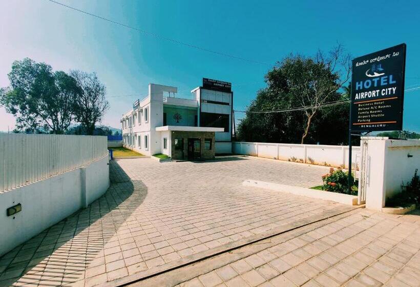 غرفة عائلية, Airport City