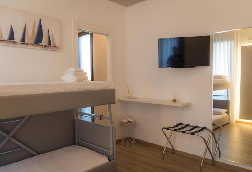 اتاق لوکس چهار تخته, La Casa Di Filò Boutique