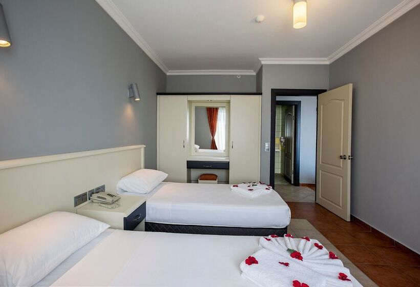 سوییت خانوادگی, Grand Alisa Hotel – Ex.royalisa