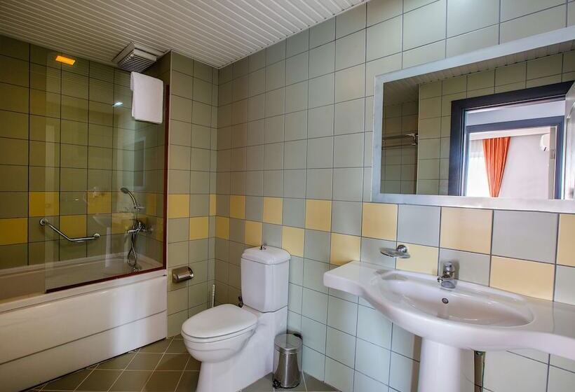 سوییت خانوادگی, Grand Alisa Hotel – Ex.royalisa