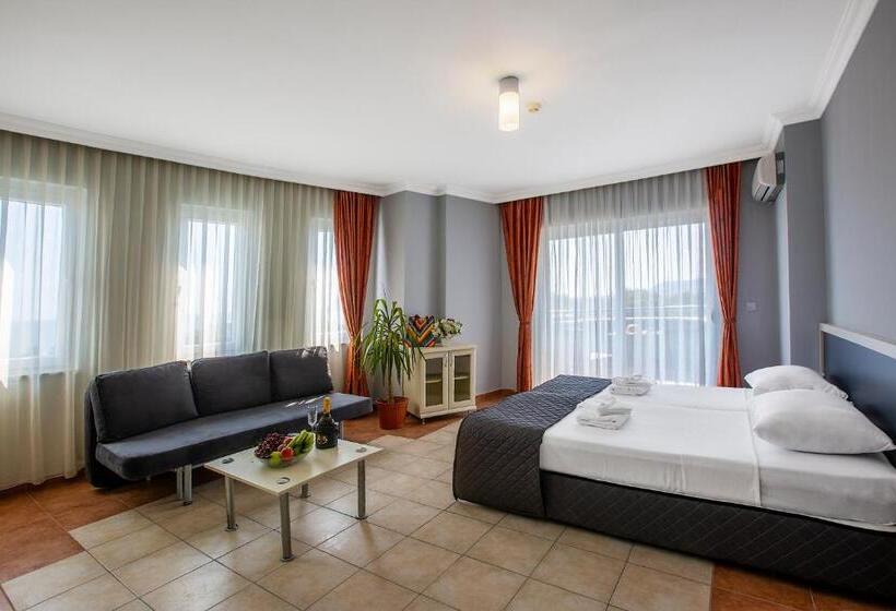 سوییت خانوادگی, Grand Alisa Hotel – Ex.royalisa