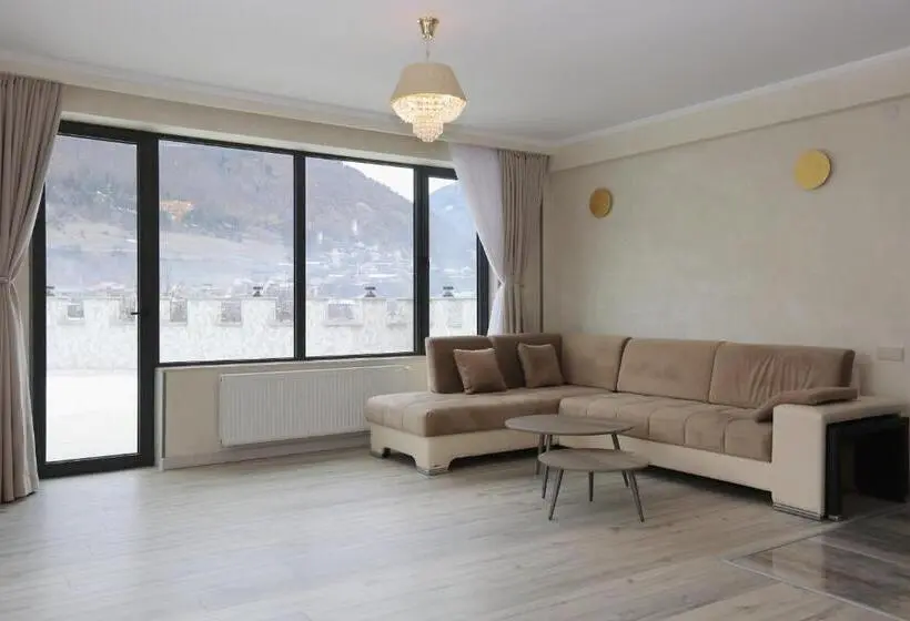 اتاق لوکس, Sunset Terrace Mestia