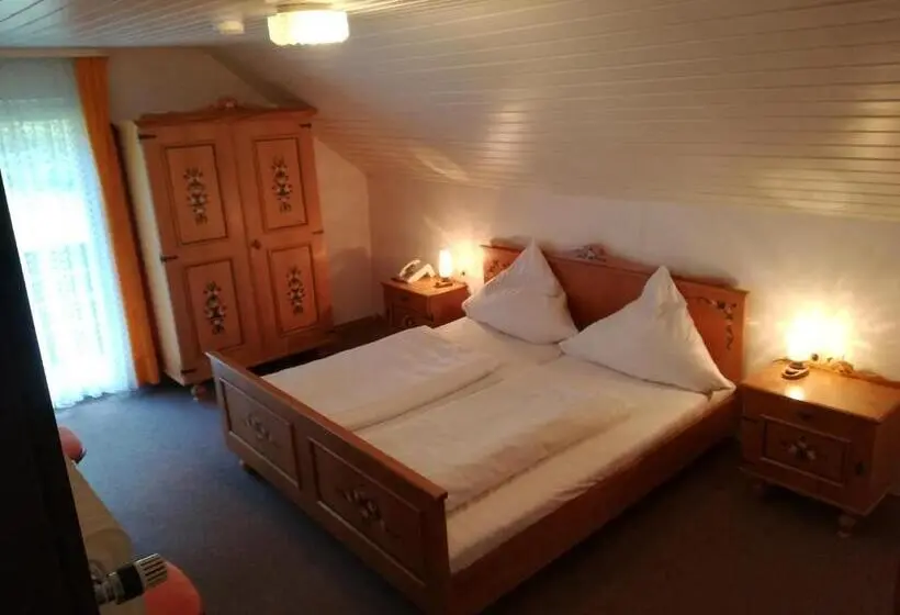 ファミリールーム, Waldhaus
