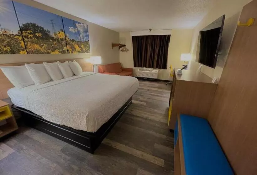 Standard-huone King-vuode, Days Inn & Suites By Wyndham Kaukauna Wi