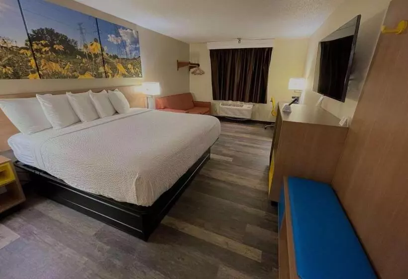 Standard-huone King-vuode, Days Inn & Suites By Wyndham Kaukauna Wi