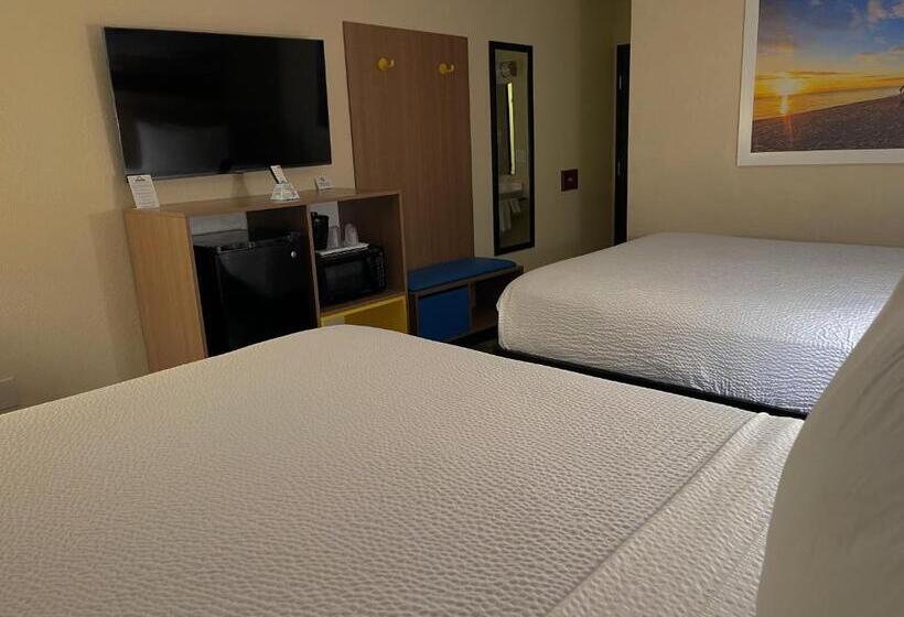 غرفة قياسية, Days Inn & Suites By Wyndham Kaukauna Wi