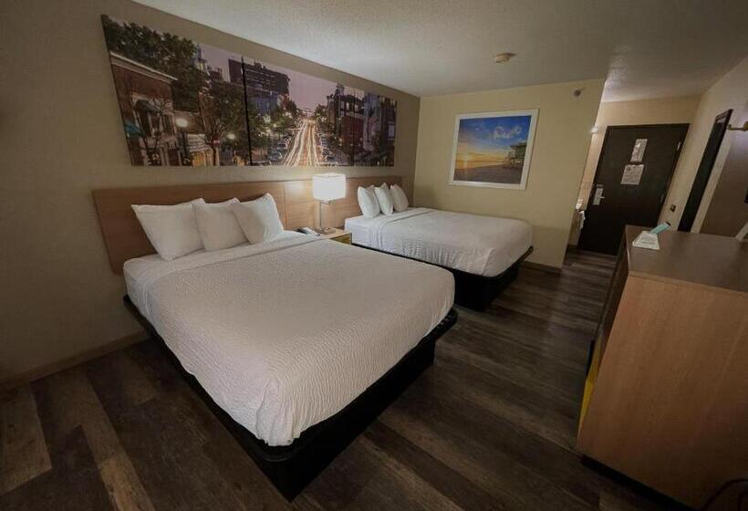 스탠다드 룸, Days Inn & Suites By Wyndham Kaukauna Wi