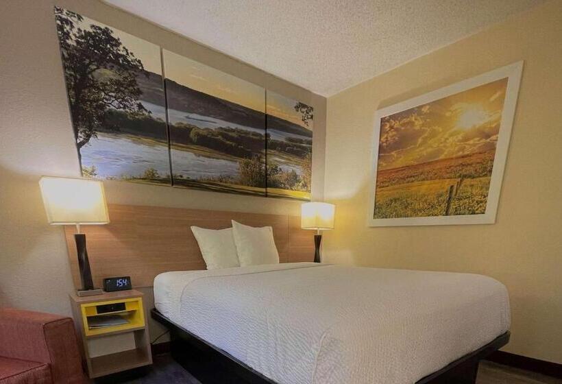 장애인을 위한 스탠다드 룸, Days Inn & Suites By Wyndham Kaukauna Wi