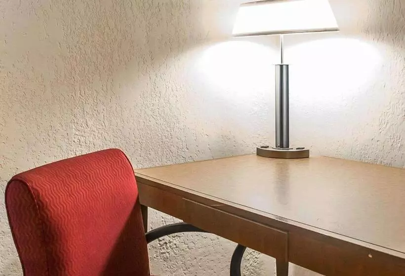 スタンダードインサイドビュールーム, Economy Inn & Suites