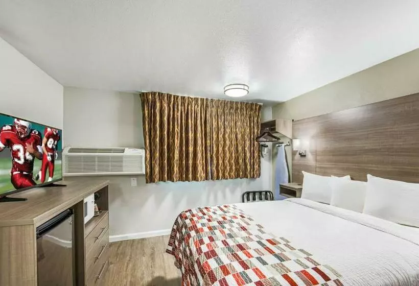 اتاق دلوکس مخصوص معلولین, Ramada By Wyndham Medford Airport North