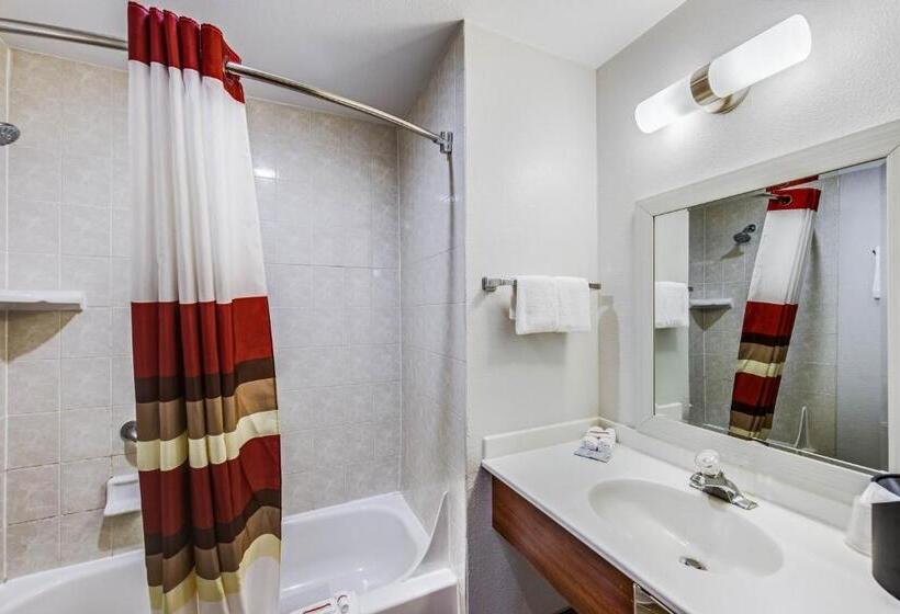 キングサイズベッドのスーペリアルーム, Ramada By Wyndham Medford Airport North