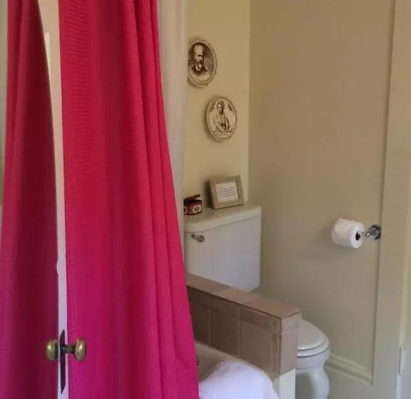 スタンダードルーム, Secret Garden Inn & Cottages