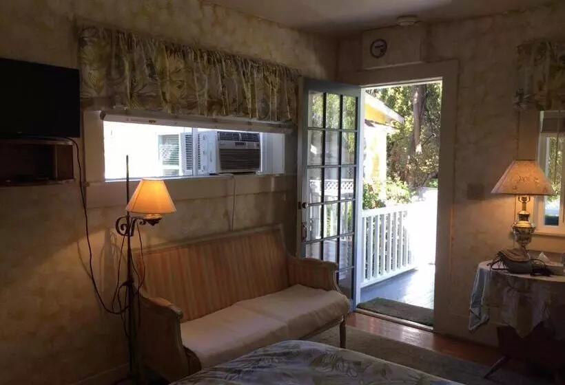 スーペリアールーム, Secret Garden Inn & Cottages
