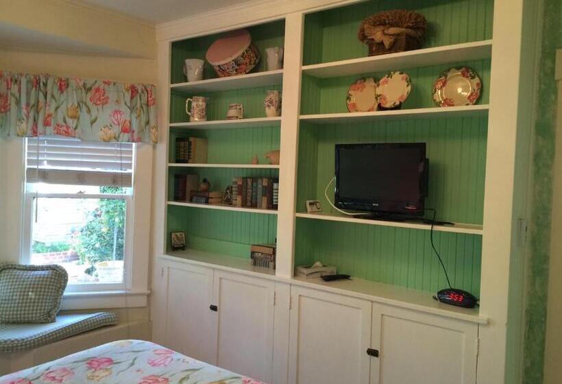 غرفة قياسية مطلّة علي الحديقة, Secret Garden Inn & Cottages