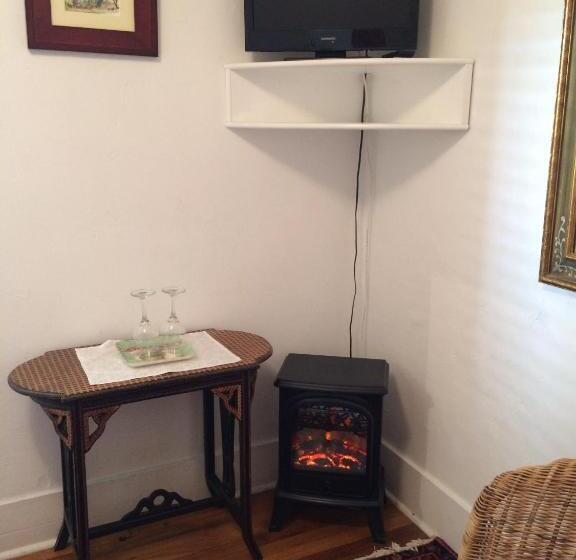 غرفة قياسية مزوَّدة بجاكوزي, Secret Garden Inn & Cottages