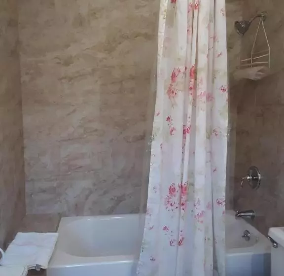 バスタブ付きスタンダードルーム, Secret Garden Inn & Cottages