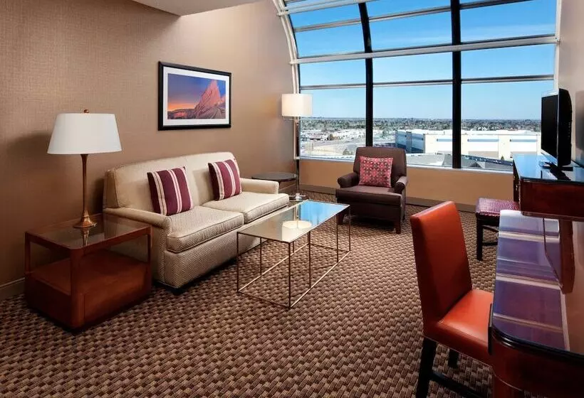 キングサイズベッドのスイートルーム, Sheraton Hotel Denver Tech Center