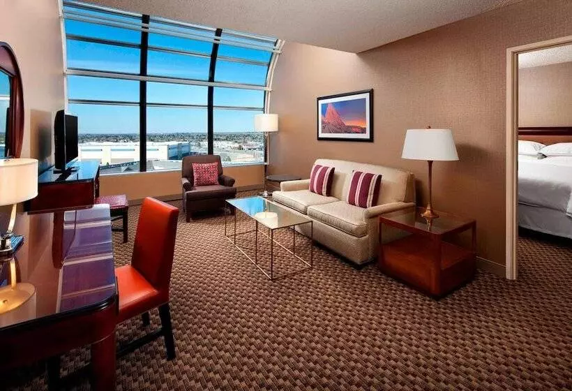 キングサイズベッドのスイートルーム, Sheraton Hotel Denver Tech Center