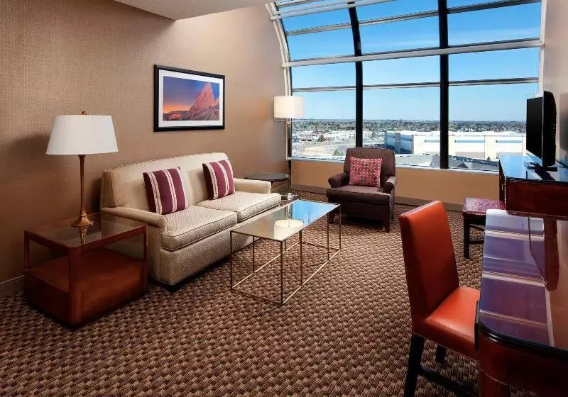 キングサイズベッドのスイートルーム, Sheraton Hotel Denver Tech Center