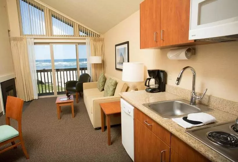 クイーンサイズベッドのスイートルーム, Schooner S Cove Inn