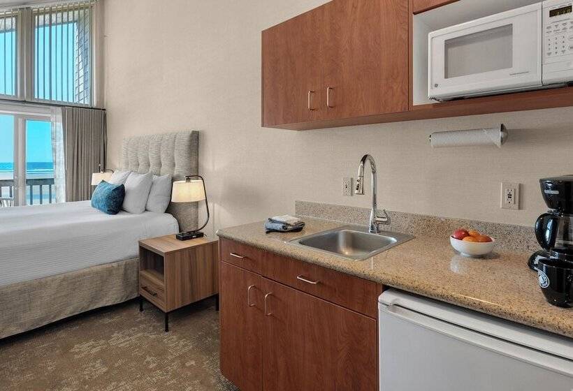 إستوديو قياسى, Schooner S Cove Inn