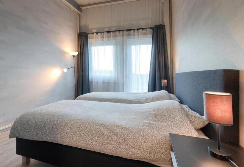 Номер Deluxe, B&b Langenberg   David Humeweg 9   1349 Da   Almere Oosterwold