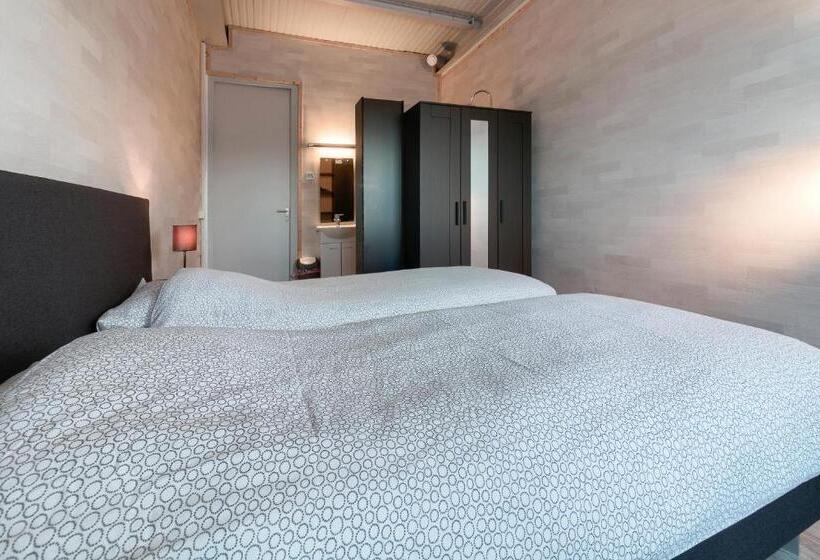 Номер Deluxe, B&b Langenberg   David Humeweg 9   1349 Da   Almere Oosterwold