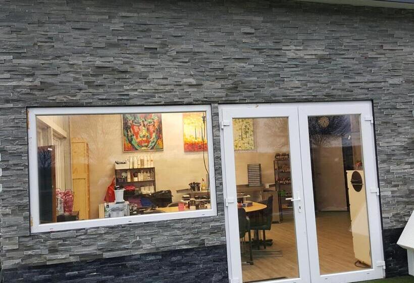 デラックスルーム, B&b Langenberg   David Humeweg 9   1349 Da   Almere Oosterwold