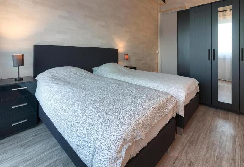 Номер Deluxe, B&b Langenberg   David Humeweg 9   1349 Da   Almere Oosterwold