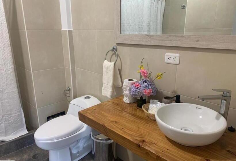 سوییت با چشمانداز کوه, Fundo El Chocho