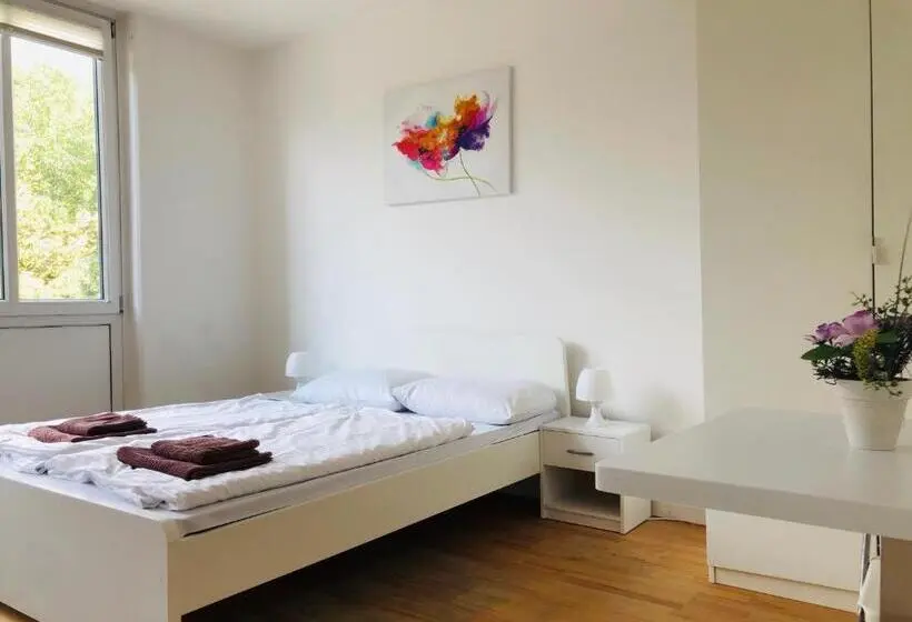 اتاق استاندارد چهارنفره با سرویس بهداشتی مشترک, Bnb Potsdamer Platz Rooms & Apartments